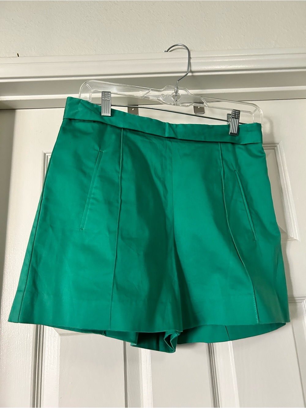 Green High-Rise Tailored Women's Shorts